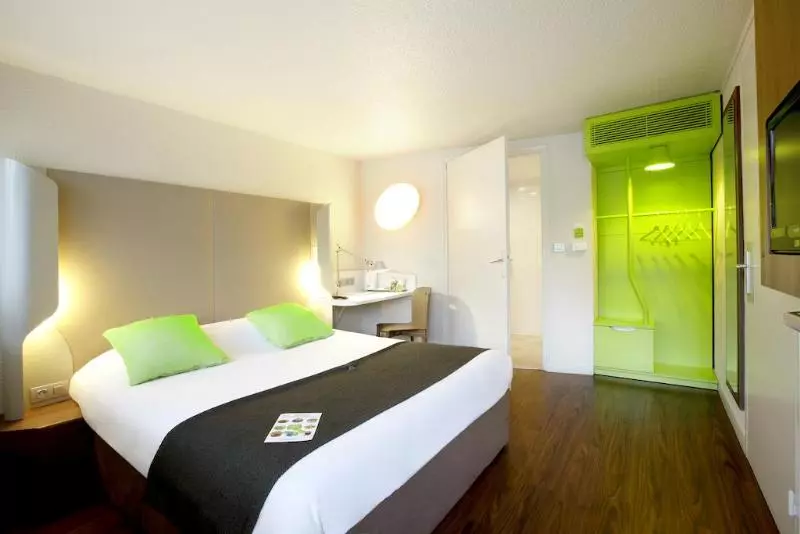 בית מלון כפרי Campanile Lille Nord  Wasquehal