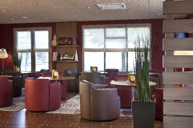 בית מלון כפרי Campanile Lille Nord  Wasquehal