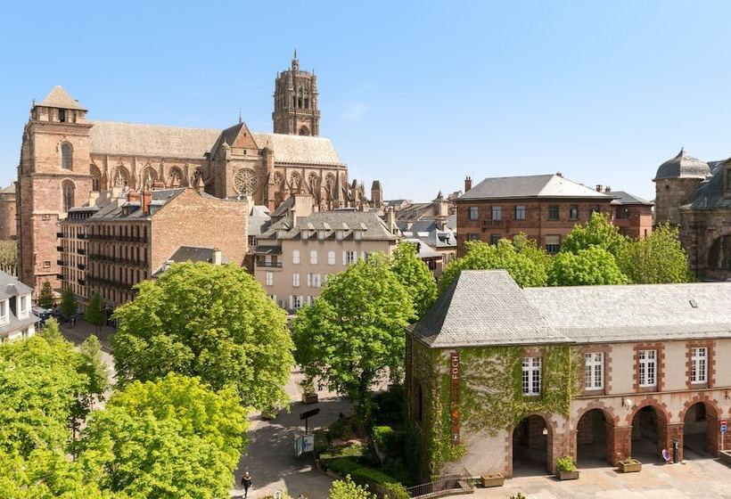 فندق Hôtel Tour Maje