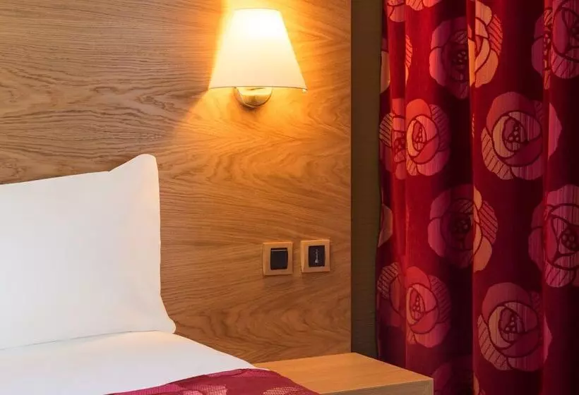 Отель Hôtel Tour Maje