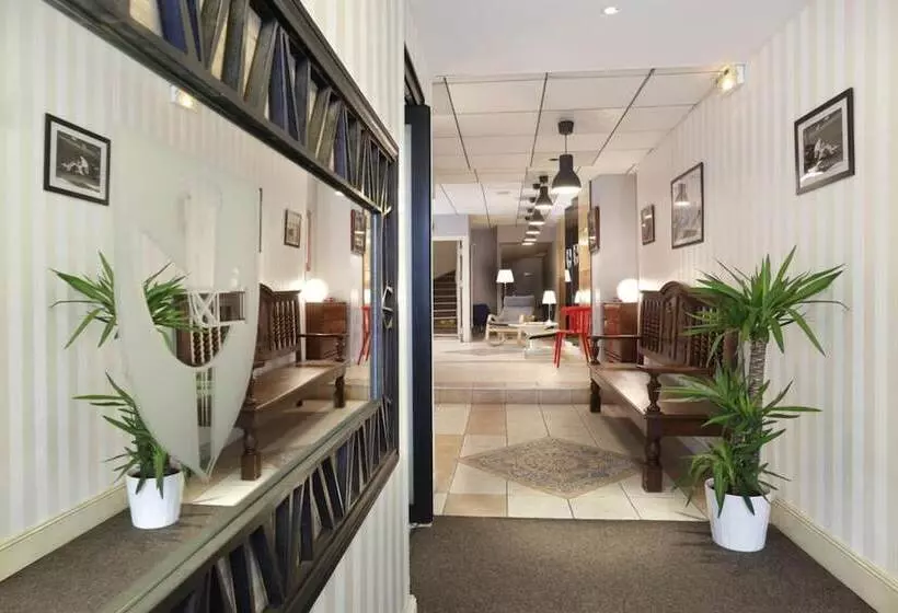 Отель Le Roncevaux