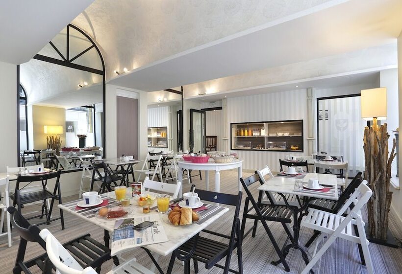 فندق Le Roncevaux