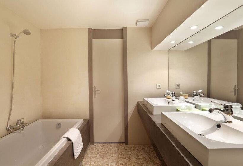 فندق Le Roncevaux