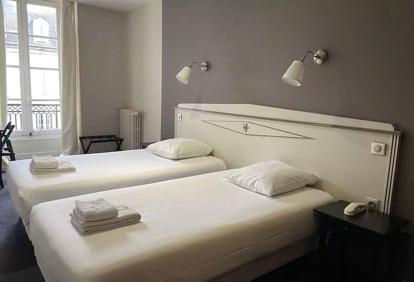 Отель Le Roncevaux