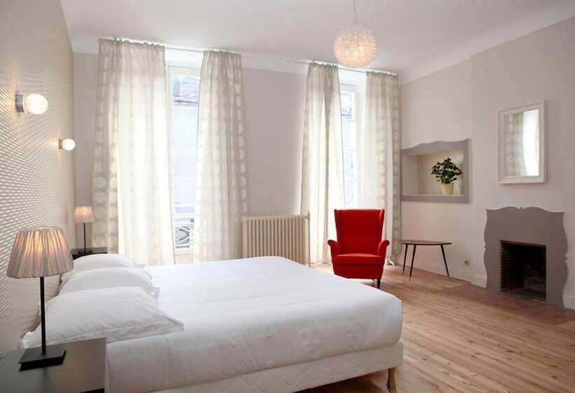 فندق Le Roncevaux