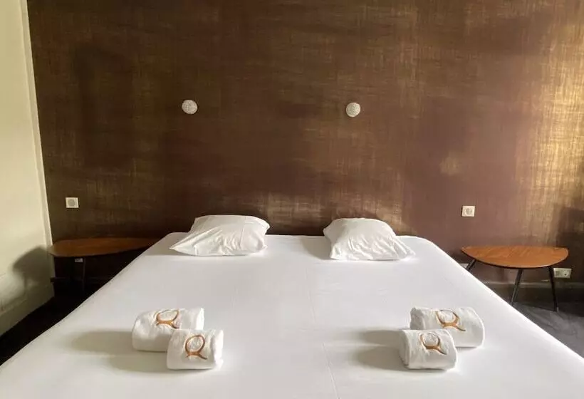 Отель Le Roncevaux