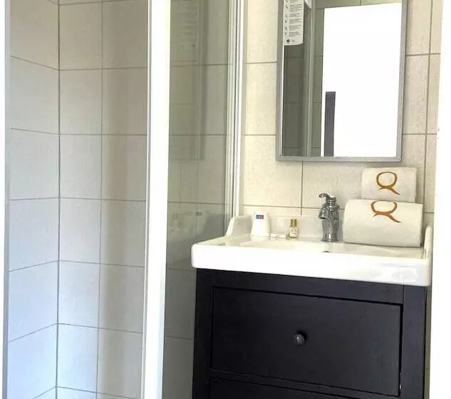 Отель Le Roncevaux