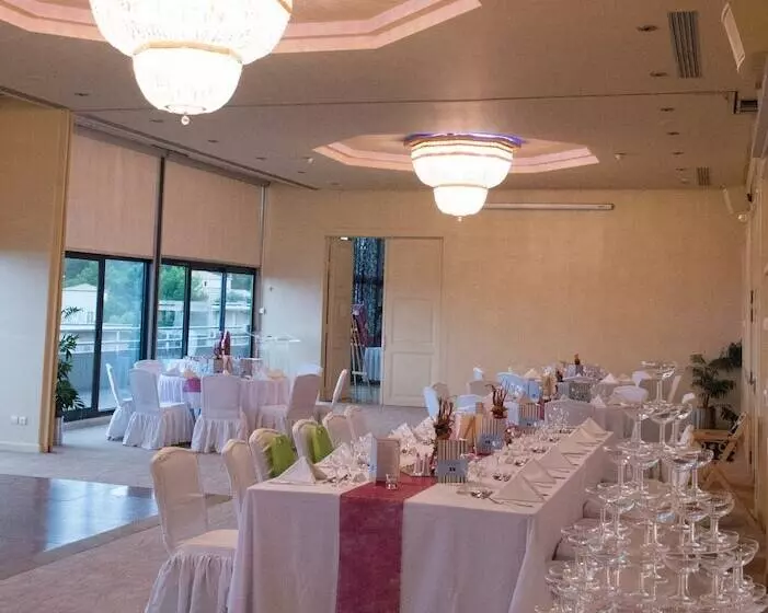 Отель & Spa Vatel