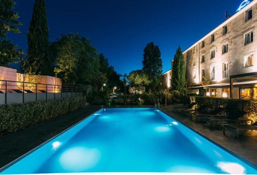 هتل Escale Oceania Aixenprovence