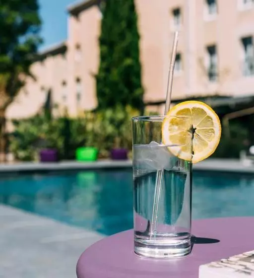 בית מלון כפרי Escale Oceania Aixenprovence