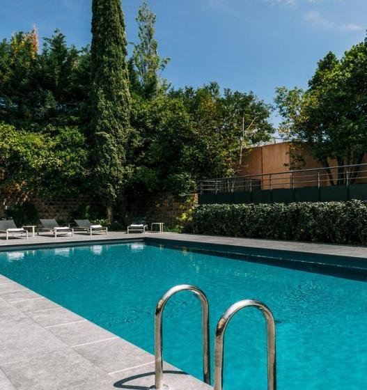 هتل Escale Oceania Aixenprovence