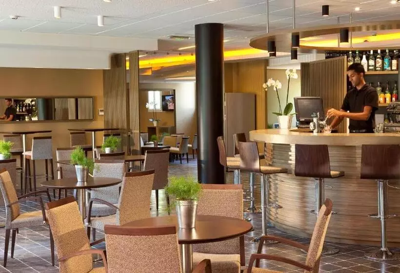 בית מלון כפרי Escale Oceania Aixenprovence