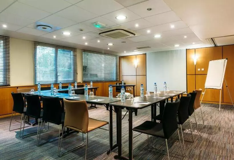 בית מלון כפרי Escale Oceania Aixenprovence