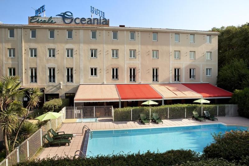 هتل Escale Oceania Aixenprovence