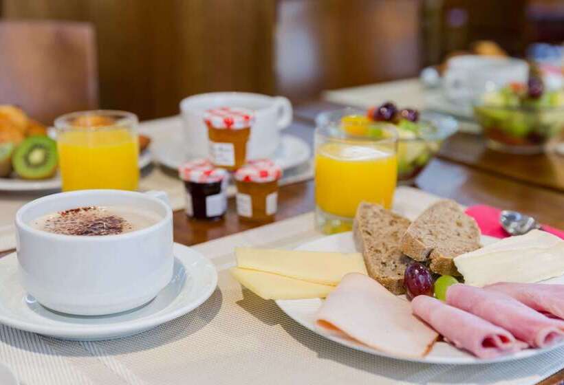 هتل Mercure Paris Nanterre