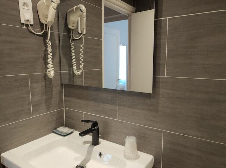 ホテル Modern Est