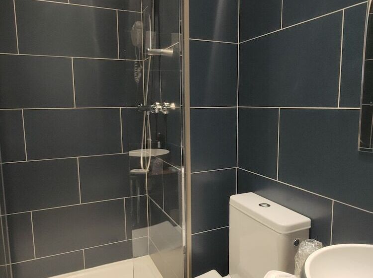 ホテル Modern Est