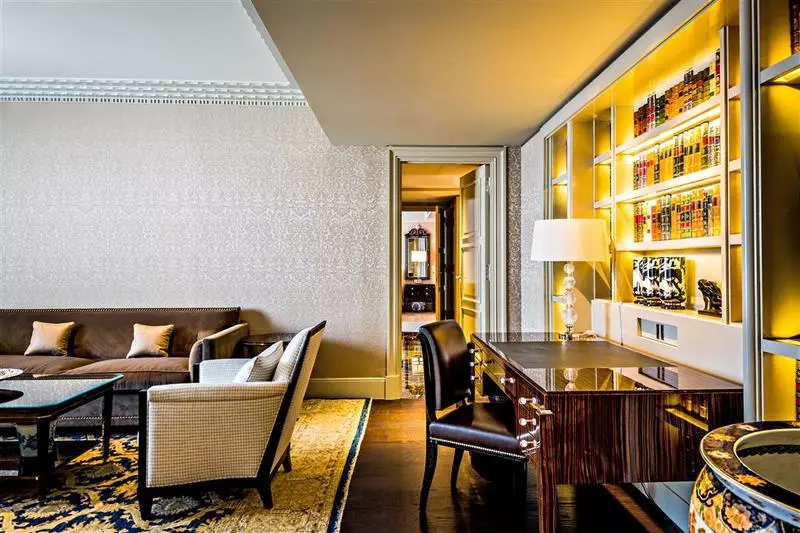 Prince De Galles, A Luxury Collection Hotel, Paris