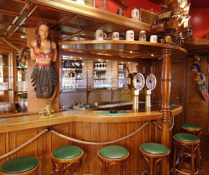 호텔 Golden Tulip Luebecker Hof