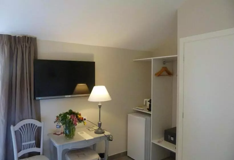 Отель La Bastide De L'oliveraie