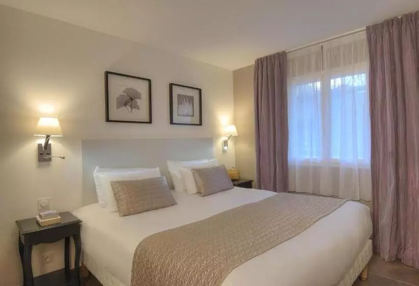 Отель La Bastide De L'oliveraie