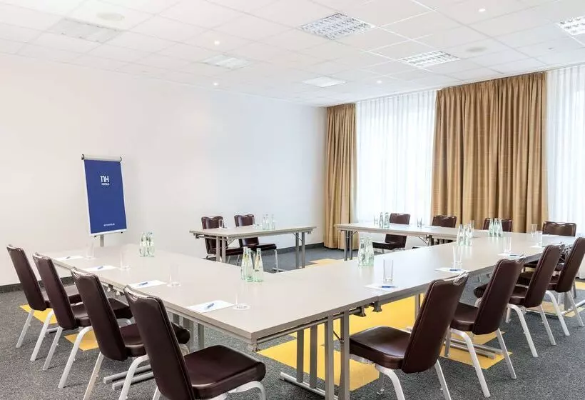 فندق NH Leipzig Messe