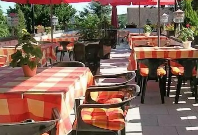 هتل Am Sonnenhang