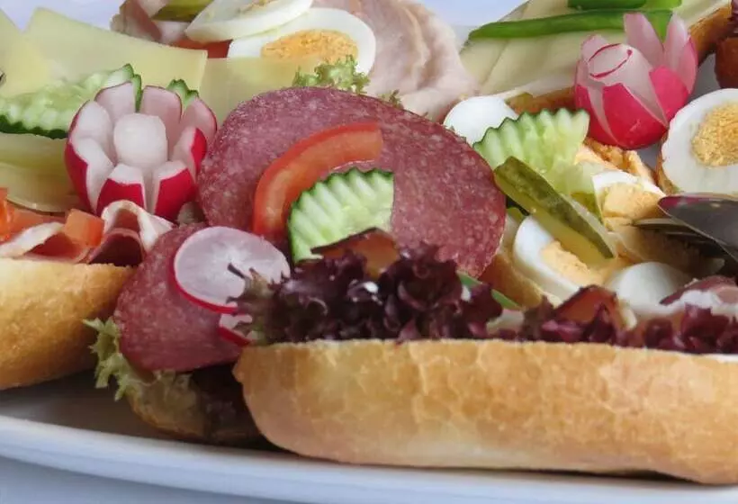 هتل Am Sonnenhang