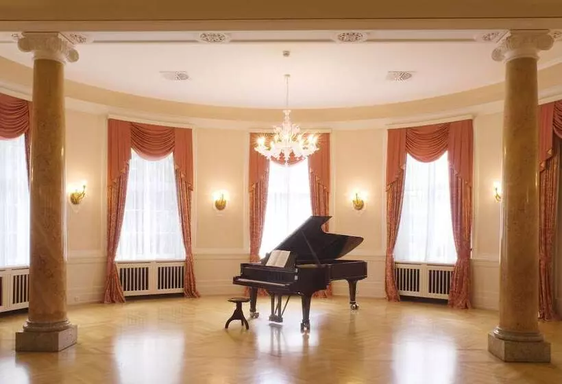 ホテル Bad Schachen