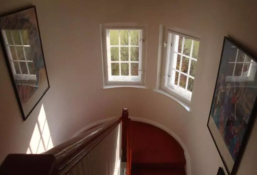 هتل Landhaus Schlachtensee