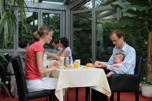 هتل Landhaus Schlachtensee
