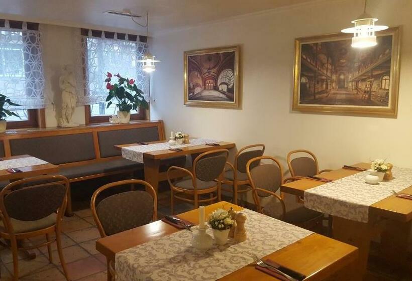 Отель Restaurant Ratsstube