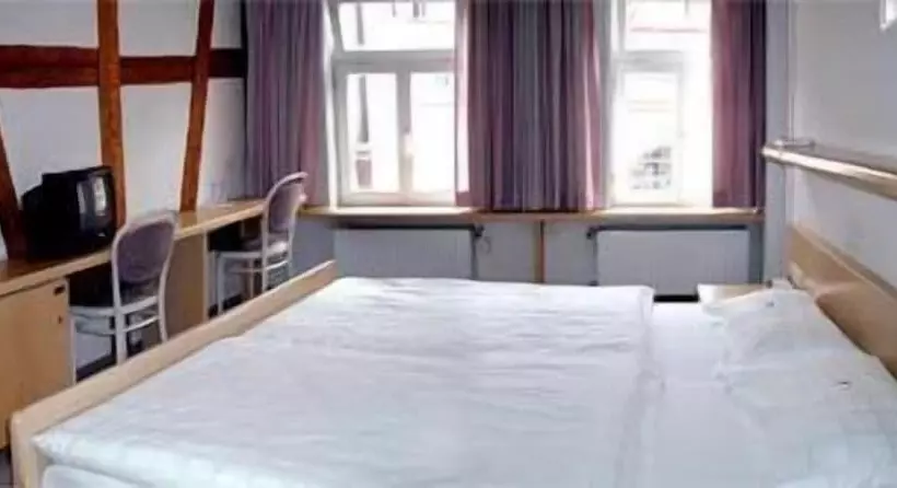 Отель Restaurant Ratsstube