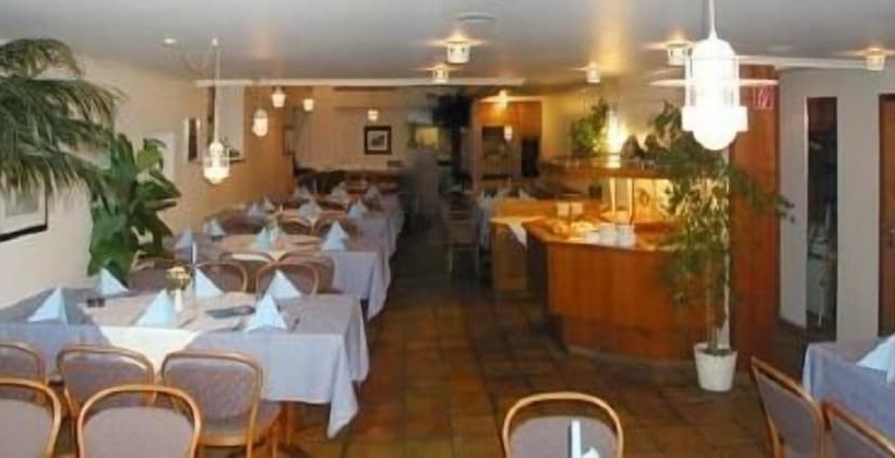 Отель Restaurant Ratsstube