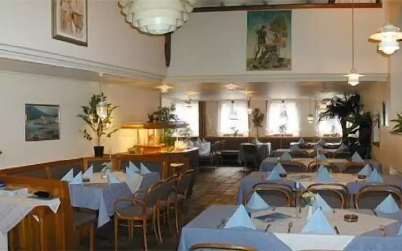 Отель Restaurant Ratsstube