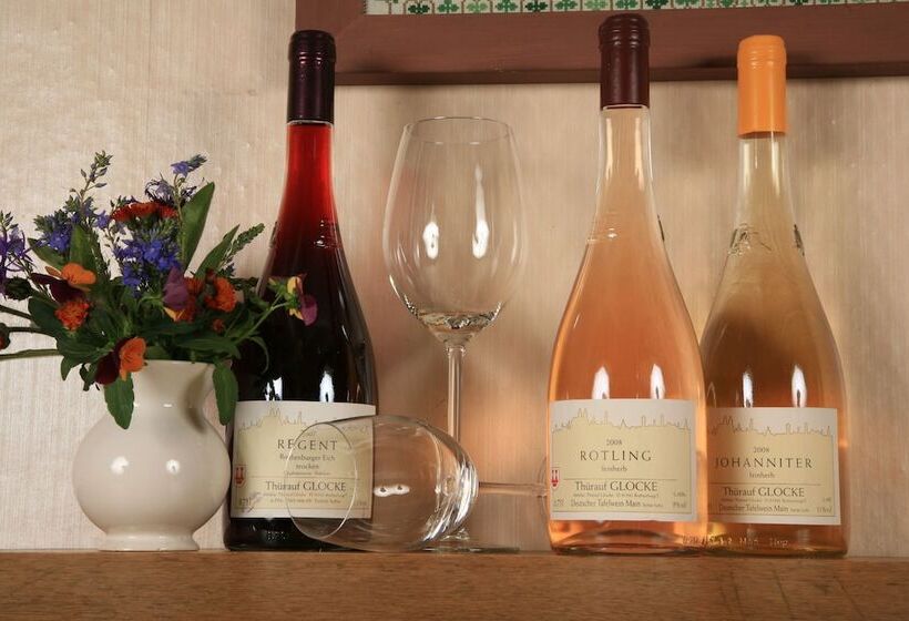 Hotel Glocke Weingut Und