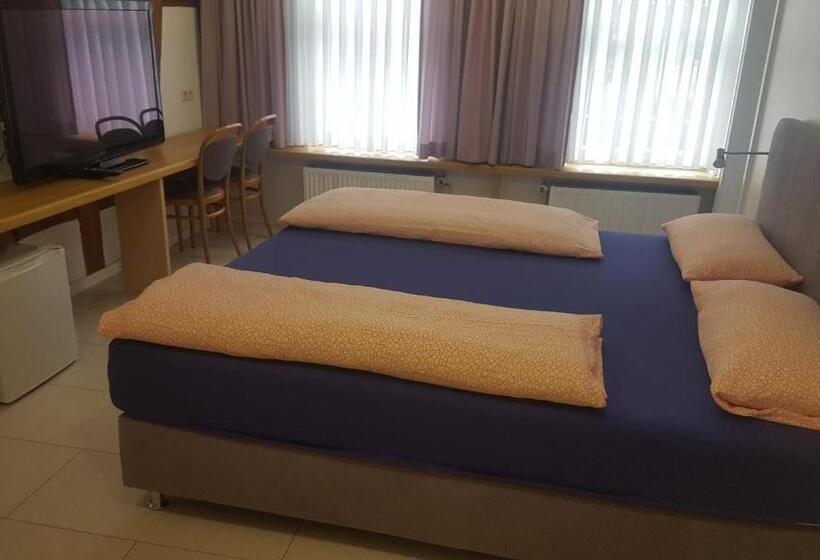 Отель Restaurant Ratsstube