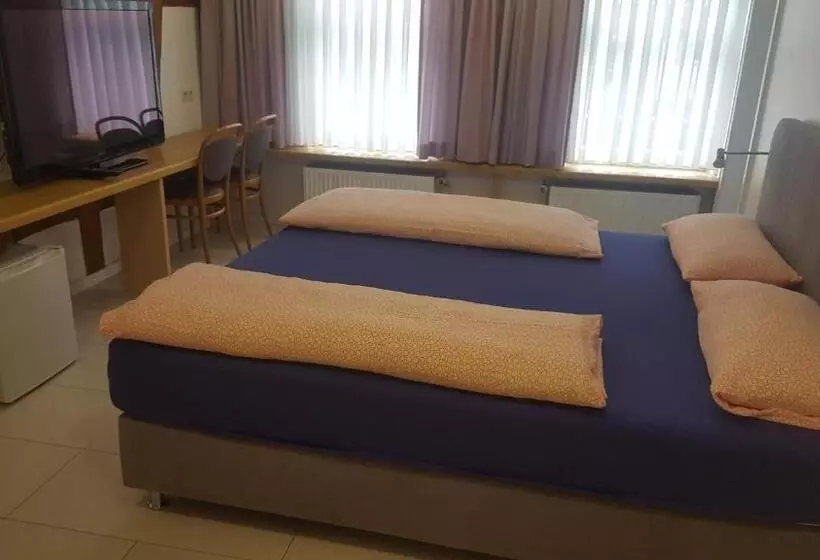 Отель Restaurant Ratsstube