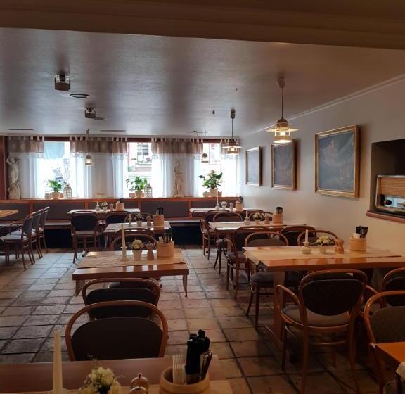 Отель Restaurant Ratsstube