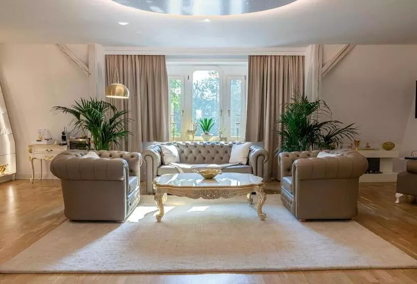 Schloss Breitenfeld Hotel & Tagung