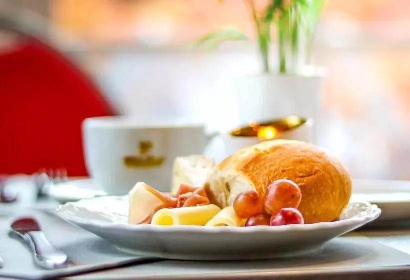 Schloss Breitenfeld Hotel & Tagung