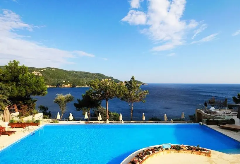 Akrotiri Beach Resort Hotel