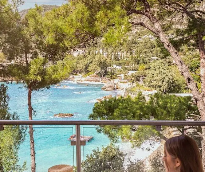 Akrotiri Beach Resort Hotel