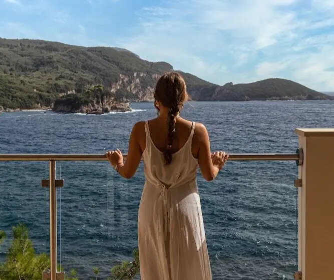 Akrotiri Beach Resort Hotel