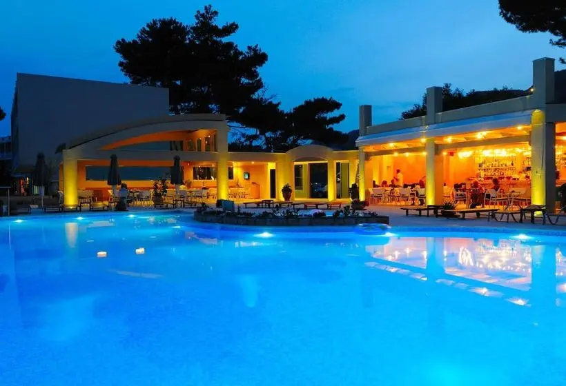 Akrotiri Beach Resort Hotel