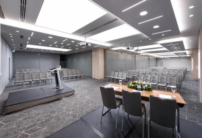 ホテル Crowne Plaza Athens City Centre, An Ihg