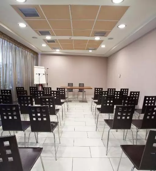 فندق Crystal City