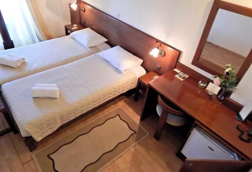 ホテル Philoxenia