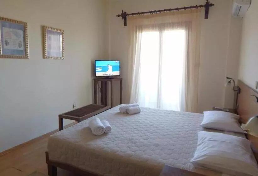 ホテル Philoxenia