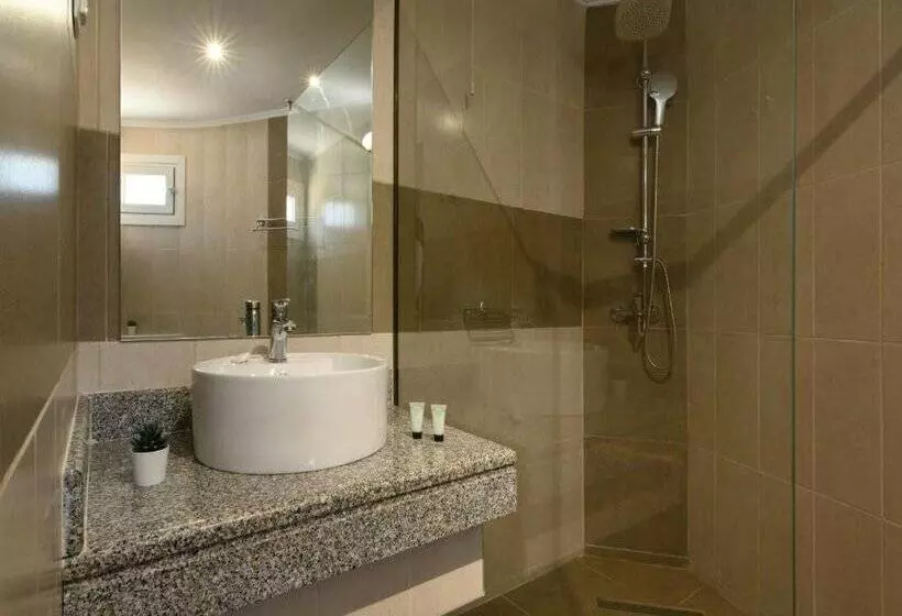 هتل Potamaki Beach